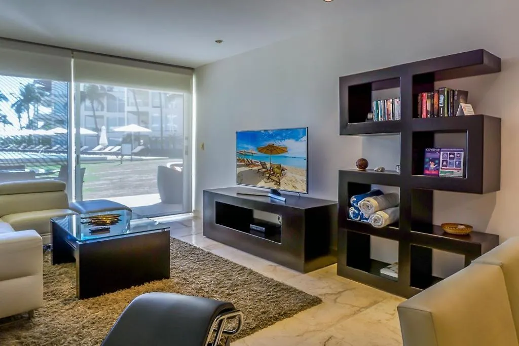 Elements Garden House 11 Condo Πλάγια Ντελ Κάρμεν 0*,